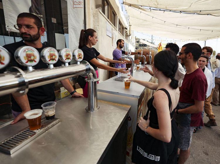 Begini Keseruan Festival Minum Bir di Palestina