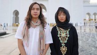 Bella Tanesia dan Gerry Girianza banjir doa usai unggahan lamaran. (Foto: dok instagram)