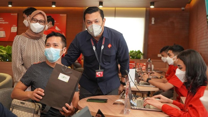 Loyalitas pelanggan merupakan hal terpenting bagi kelangsungan bisnis perusahaan. Aspirasi pelanggan terhadap layanan yang diberikan perusahaan jadi proritas agar segera diimplementasikan.