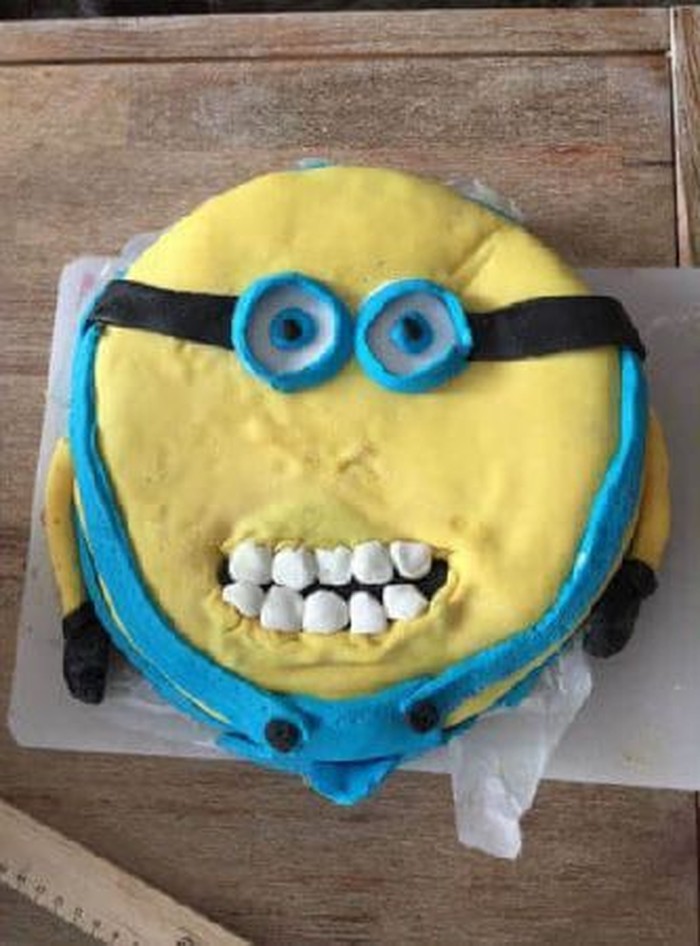 Bikin Ngakak! 15 Bentuk 'Ugly Cake' yang Jadi Prank Viral di TikTok