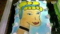 Niat hati ingin buat kue karakter Cinderella, kok malah pakai wajah jerapah sih? Hasilnya malah aneh begini deh!