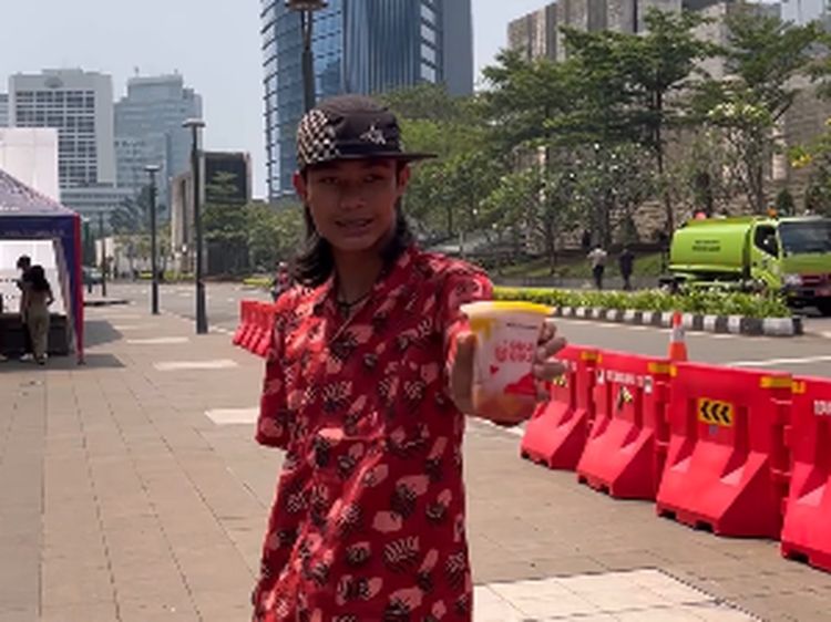 Potret Keren Bonge Saat Jadi Model JF3 hingga Belanja di Minimarket