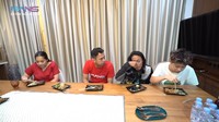 Bonge juga sempat bertemu dengan Raffi Ahmad dan Nagita Slavina. Ia mengunjungi rumah Sultan Andara itu dan dijamu makanan khas Jepang. Foto: Instagram @bonge.citayam , YouTube Willie Salim, YouTube RANS Entertainment