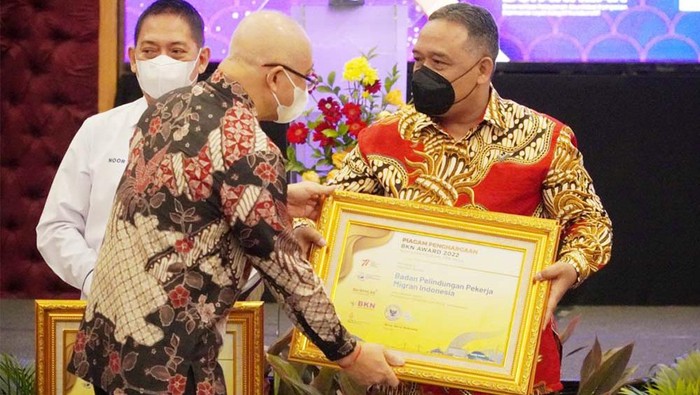Badan Pelindungan Pekerja Migran Indonesia (BP2MI) menyabet dua sekaligus penghargaan dari Badan Kepegawaian Negara (BKN), dalam acara BKN Award 2022. Dua penghargaan tersebut yakni Peringkat 2 Penerapan Pemanfaatan Data Sistem Informasi dan CAT, serta Peringkat 2 Perencanaan Kebutuhan dan Mutasi Kepegawaian, untuk Kategori Non Kementerian Tipe Kecil.
