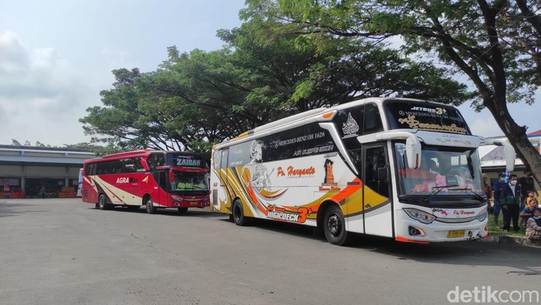 Bus AKAP jurusan Wonogiri-Jabodetabek di Terminal Giri Adipura Wonogiri. Foto diambil beberapa waktu lalu.