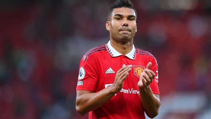 MANCHESTER, ENGLAND - SEPTEMBER 04: Casemiro of Manchester United in action during the Premier League match between Manchester United and Arsenal FC at Old Trafford on September 04, 2022 in Manchester, England. (Photo by Michael Regan/Getty Images)