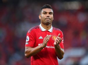 Gary Neville Anggap Transfer Casemiro dan Antony Cuma Pembelian Panik MU