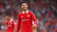 Ronaldo Bisa Raup Rp 21,4 M dari Aturan Pajak Baru Inggris