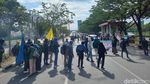 Potret Kemacetan di Jalan Urip Sumoharjo Makassar Imbas Demo Kenaikan BBM