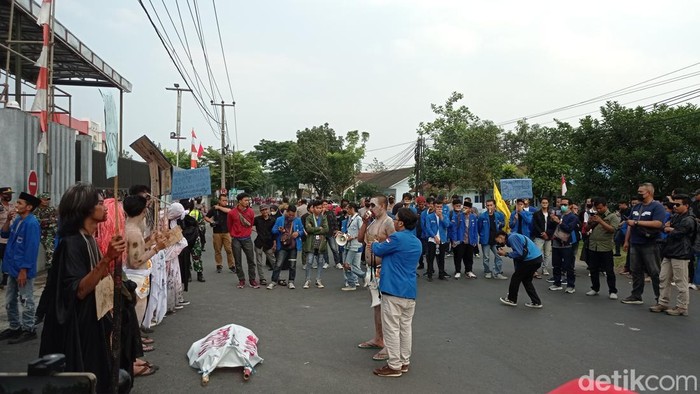 Demo mahasiswa di Kota Tasikmalaya.