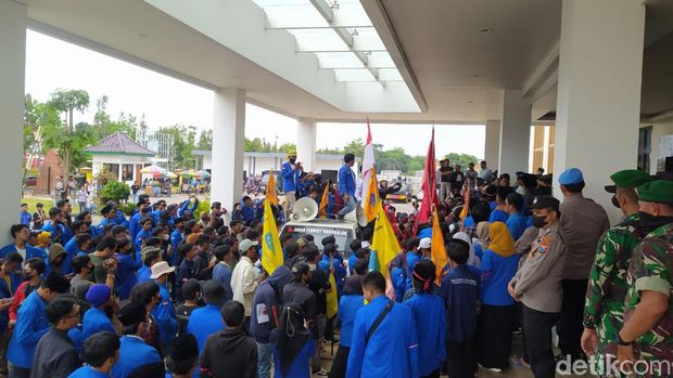 Demo mahasiswa tolak kenaikan BBM di Bangkalan