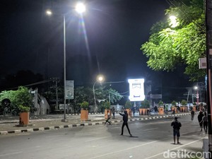 Ricuh di Depan UNM Pettarani, Massa Diserang OTK Pakai Parang-Busur Panah