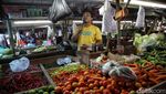Suasana Pasar Sembako di Jakut Pascakenaikan Harga BBM
