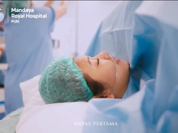 8 Momen Indah Permatasari Lahirkan Anak Pertama, Haru Didampingi Arie Kriting