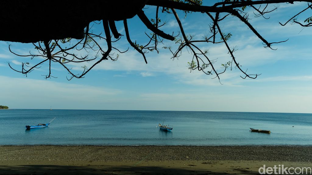 Ini Resort Pionir di Wini, Sederhana tapi Punya Panorama Indah
