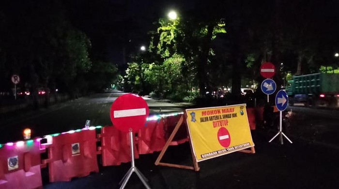 Ada Pengerjaan Proyek U Ditch Di Jalan Ahmad Yani Surabaya Selama 15 Hari