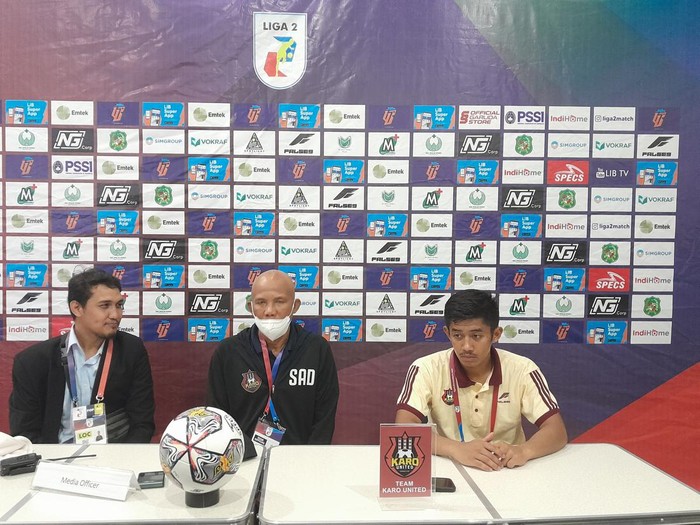 Pelatih dan pemain Karo United konferensi pers usai laga (Nizar Aldi/detikSumut)