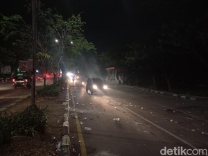 Mahasiswa UMI Makassar Tutup Jalan Urip Sumoharjo Bubar, Lalu Lintas Normal