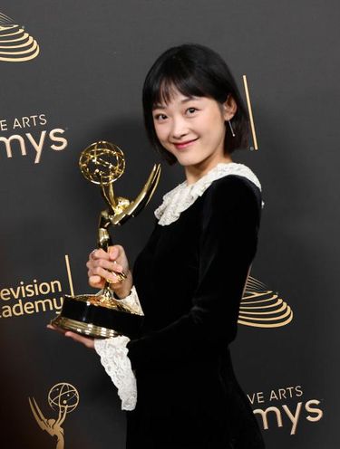 LOS ANGELES, CALIFORNIA - SEPTEMBER 04: Lee Yoo-mi, winner of the Outstanding Guest Actress in a Drama Series award for 'Squid Game,' attends the 2022 Creative Arts Emmys at Microsoft Theater on September 04, 2022 in Los Angeles, California. (Photo by Matt Winkelmeyer/WireImage)