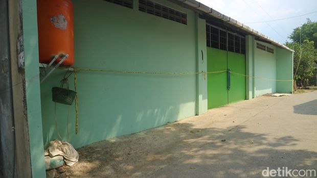 Lokasi gudang penimbunan BBM solar ilegal di Desa Bae, Kecamatan Bae, Kudus, Senin (5/9/2022). Kasus ini menyeret seorang ASN Pemkab Kudus.