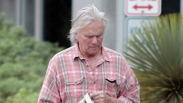 Photo 2022 Lagencia PressEXCLUSIVE. Coleman-RaynerLos Angeles, USA. January 31, 2022***Video also available***Richard Dean Anderson aka the original MacGyver, is barely recognizable as he is seen out and about in his Malibu neighborhood for the first time in five and a half years. The former TV heartthrob, who found fame as the genius crime fighting hunk who opted for his Swiss Army Knife and other harmless tools instead of guns, has popped up at various overseas events in recent years but hasnt been snapped in Los Angeles since September 2016. He turned 72 last week [January 23] and is currently believed to be single, following his divorce from actress Apryl A. Prose, the mother of his only child, in 2003 following seven years of marriage. For his outing on January 31 Richard wore a pink flannel shirt, green slacks and black sneakers.CREDIT MUST READ: Coleman-RaynerTel US (001) 310 474 4343  officewww.coleman-rayner.com