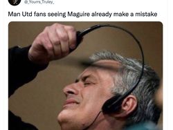 Fans MU Senam Jantung Lihat Maguire Masuk Lawan Arsenal