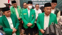 Sebagai informasi, sebelumnya para Majelis Partai telah dua kali mengirimkan surat kepada Suharso dan memintanya mengundurkan diri dari jabatan Ketua Umum PPP. Namun, Suharso tidak kunjung meresponnya.