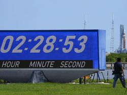 NASA Gagal Lagi Luncurkan Roket ke Bulan, Penonton Kecewa