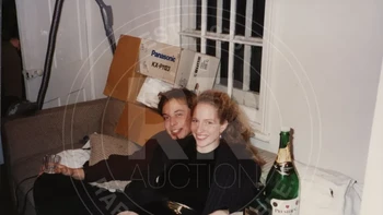 Jennifer Gwynne tentu tak pernah menyangka bahwa pria yang dulu menjadi pacarnya, di kemudian hari menjadi manusia terkaya di dunia dan terkenal di mana-mana. Ya, dia disebut-sebut sebagai pacar pertama Elon Musk. Foto: The Sun