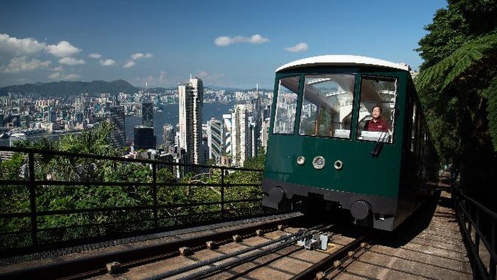 Peak Tram Green