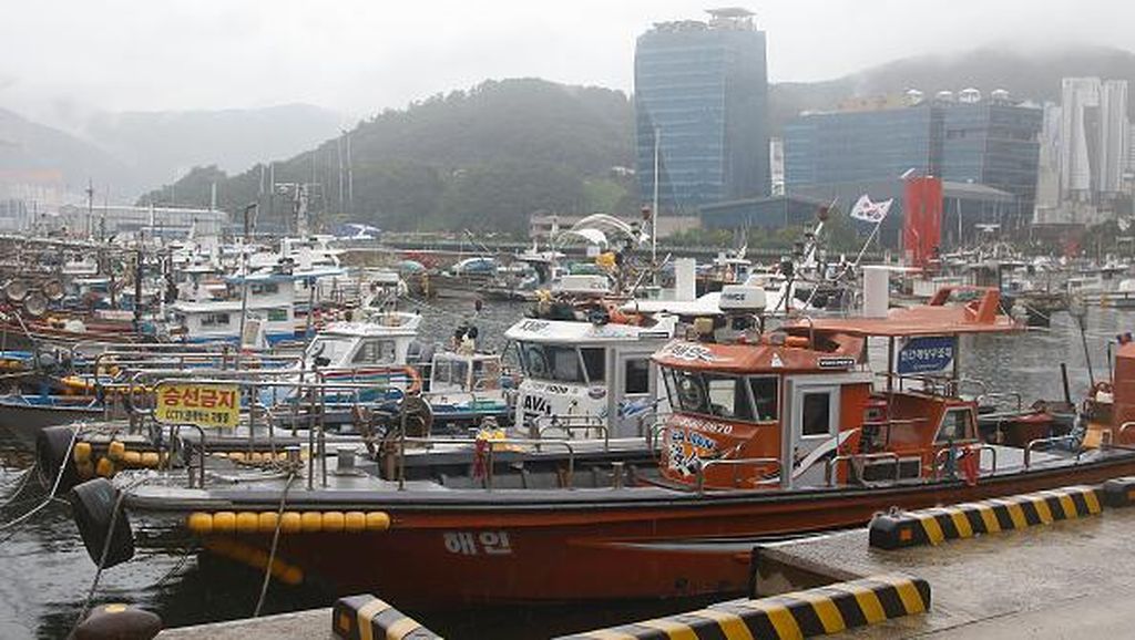 Pelabuhan di Korea Selatan Siaga Serangan Angin Topan