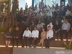 Jokowi Ajak Presiden Filipina Marcos Jr Tonton Live Music di Sarinah