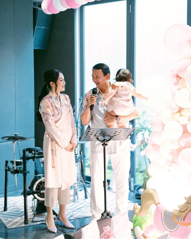 Keberhasilannya menurunkan berat badan mendapatkan respon positif dari netizen. Ya ampun pangling, padahal udah punya 2 anak. Masih keliatan gadis, Pangling bgtt, tulis netizen.Foto: Instagram @btpnd