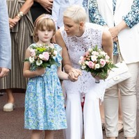 Pakar bahasa tubuh Judi James pun melihat bahwa penampilan Putri Charlene kali itu memang tidak memancarkan kebahagiaan. Foto: Getty Images