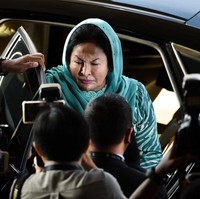 Suami Rosmah Mansor, Najib Razak telah mulai menjalani hukuman penjara 12 tahun. Najib dihukum atas mega skandal korupsi multi miliar dolar di dana negara 1 Malaysia Development Berhad (1MDB). Foto: Dok. Getty Images/AFP