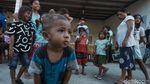 Senyum Anak-anak Wini di NTT, Asik Main Tanpa Gadget