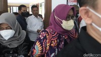 Sebagaimana dakwaan, Ade Yasin disebut memberi suap kepada auditor BPK sebesar Rp 1,9 miliar. Dalam perkara ini, Ade Yasin didakwa dinilai telah melanggar Pasal 5 ayat 1 UU Tipikor Jo Pasal 55 ayat 1 ke-1 KUHP Jo Pasal 64 ayat 1 KUHP sebagaimana dakwaan pertama.