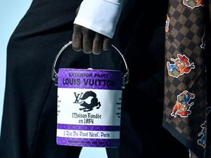 Louis Vuitton Rilis Tas Rp 41 Juta Mirip Kaleng Cat, Jadi Cemoohan Netizen