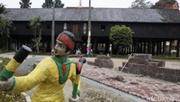 Jadi, tak semua anjungan TMII diperbaiki secara total (Foto: Rengga Sancaya/detikcom)