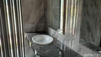 Wastafel toilet baru di pinggir Danau Archipelago TMII