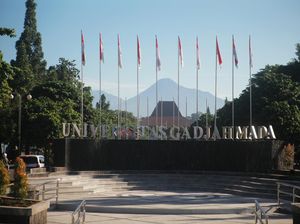 UGM Buka Beasiswa Kuliah S1, Mahasiswa Dapat Rp 6 Juta per Tahun