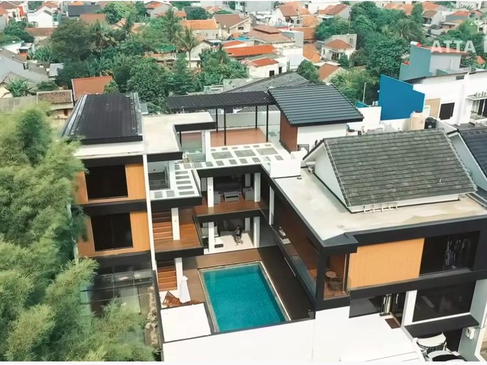 Rumah Verrell Bramasta