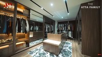 Ini adalah walk in closet di kamar pribadi Verrell Bramasta. Foto: Dok. Channel YouTube Atta Halilintar