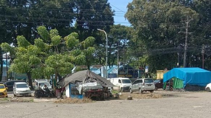 Pangkalan sopir angkutan umum rute Wajo-Makassar di Kabupaten Wajo, Sulawesi Selatan (Sulsel).