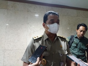 Wagub DKI Takziah ke Rumah Korban Tembok Roboh MTsN 19: Saya Mohon Maaf