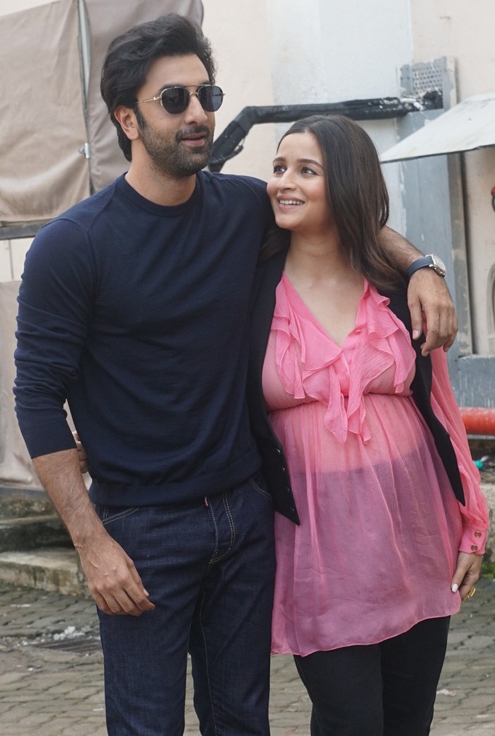 MUMBAI, INDIA - AUGUST 26 : Ranbir Kapoor and Alia Bhatt attend the 'Brahmstra Part One: Shiva' film Photocall on August 26, 2022 in Mumbai, India (Photo by Prodip Guha/Getty Images)