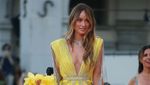 Olivia Wilde Jalan Sendiri di Karpet Merah Tanpa Harry Styles