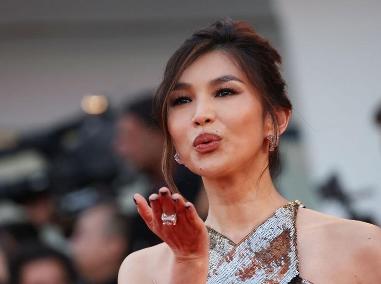 Gemma Chan Sang Mutiara Asia yang Memikat