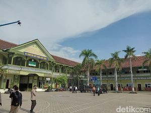 Sederet Barang Bukti Tewasnya Santri Gontor, Pentungan hingga Becak