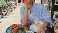 Sebelum bersama Al Ghazali, Alyssa Daguise dikenal hobi kulineran mewah. Banyak momen kulinerannya saat di luar negeri, seperti pada foto ini. Foto: Instagram @alyssadaguise